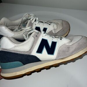 Men’s new balance shoes